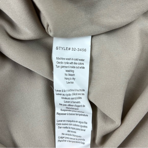 Streetwear Society Blouse, creamy beige, size small, button up sleeves - Picture 13 of 14